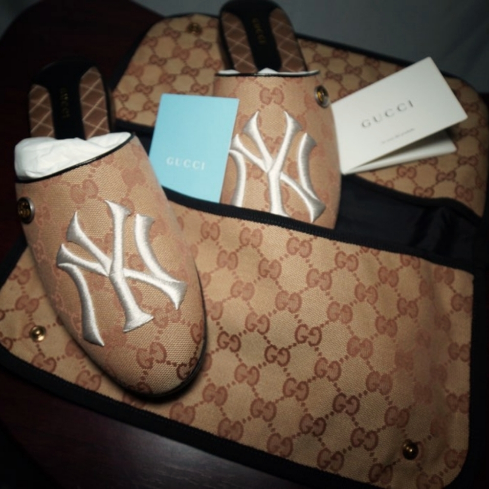 GUCCI NY Monagram GG Logo Slippers